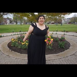 Black Off the Shoulders Prom Dress